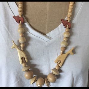 Vintage 70s 80s wood giraffe & elephant necklace